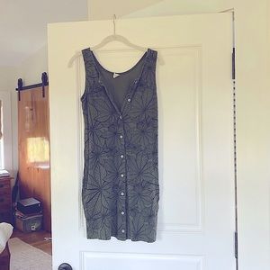 Kate Quinn momma’s button dress in palm print size small